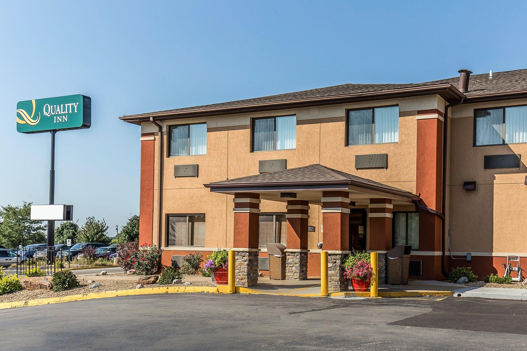 Quality Inn At Collins Road - Cedar Rapids Exterior photo